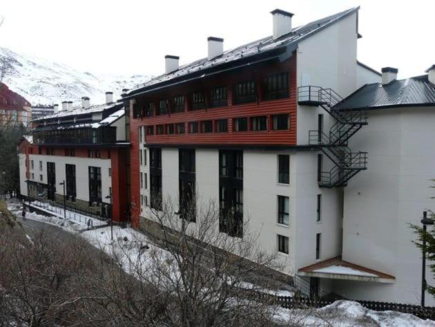 Estudio En Zona Baja Y Garaje Opcional Sierra Nevada Exteriör bild